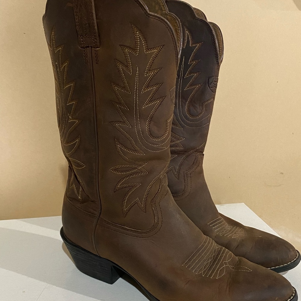 Ariat cowboy boots
